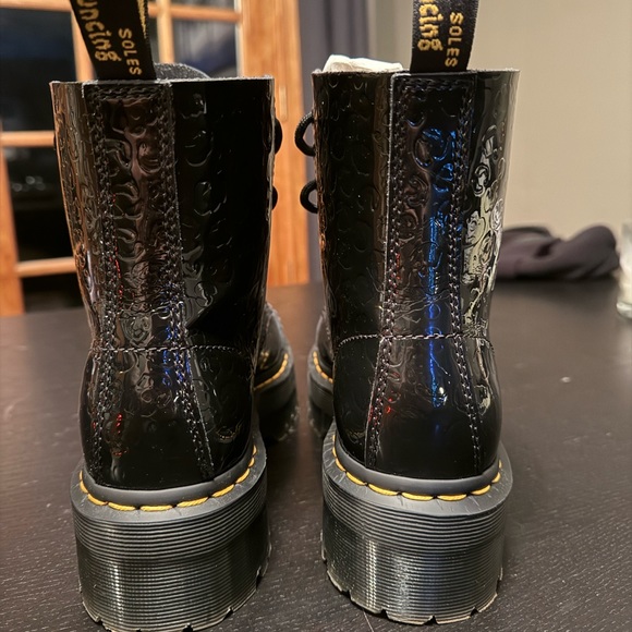 Dr. Martens Women's Sinclair 8 Eye Leather Platform Boots - Picture 6 of 9